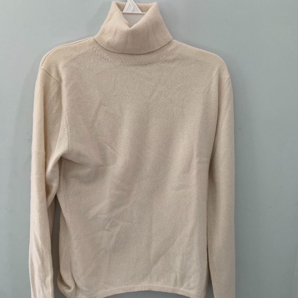 TSE Cashmere turtleneck